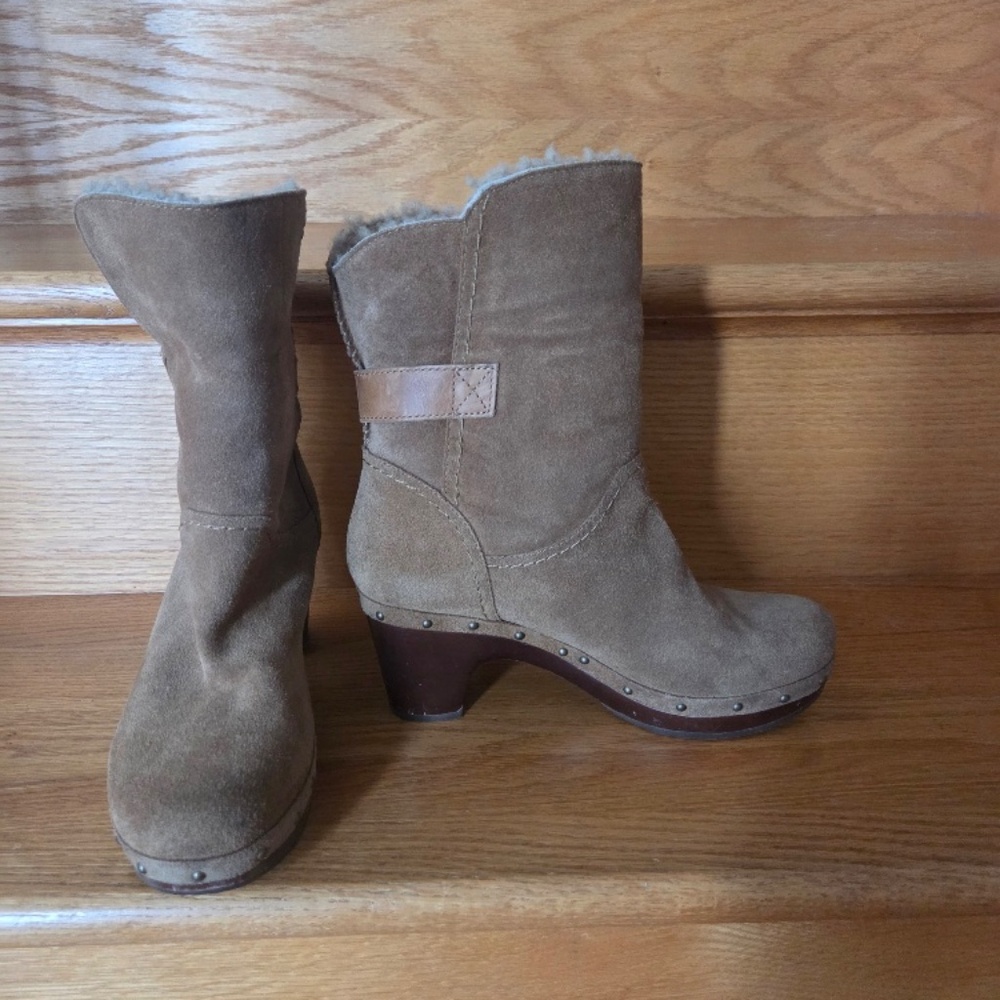 Lynnea UGG Boots Size 7